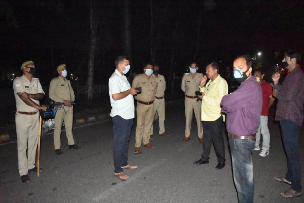 Miscreants has looted a reporter of news channel in Meerut