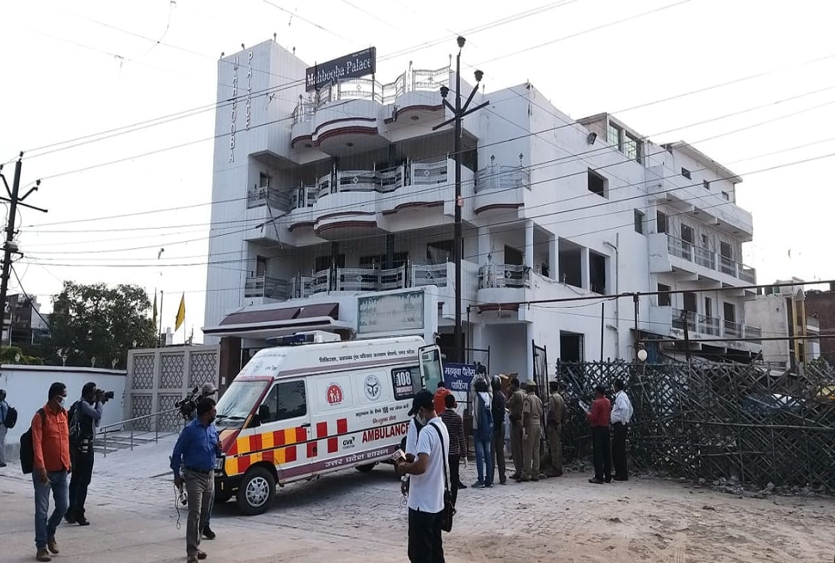 Deposits of hoarding, weeping muttvalli, foreigners seen with a huge force in the guest house