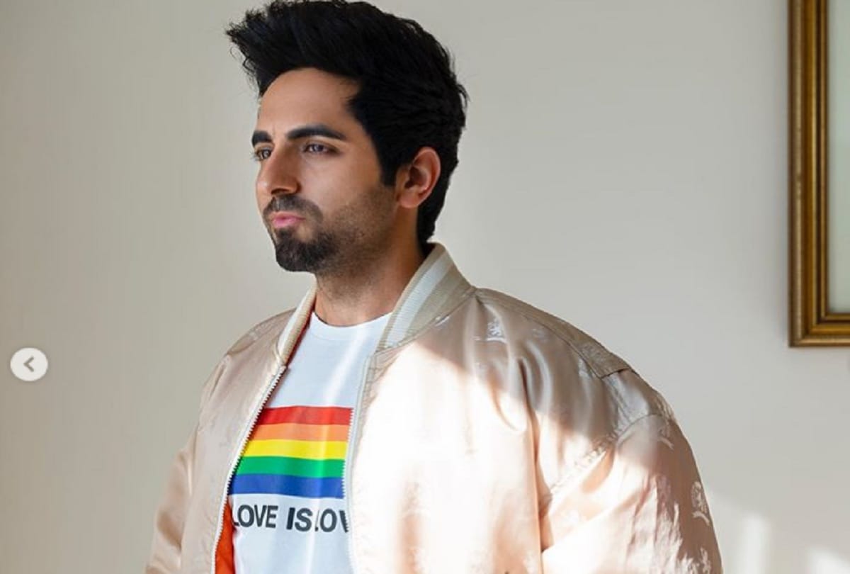 Ranveer Singh and Ayushmann Khurrana were laughing and chatting chatting loudly Deepika Padukone Gets Angry