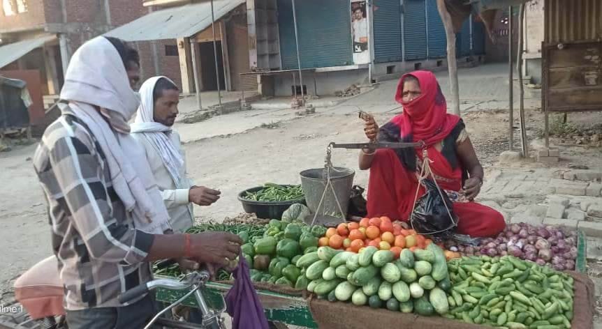 pet kee aag bujhaane ko chhoda pushtainee kaam