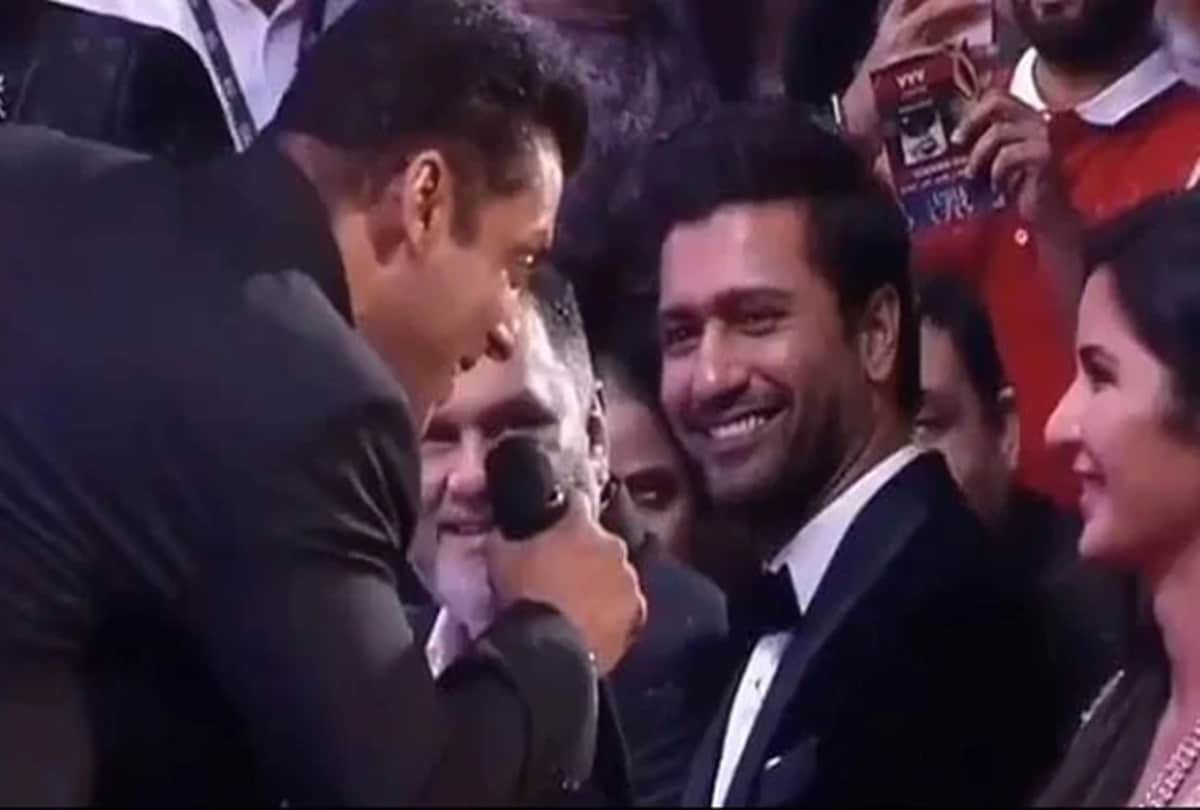 Salman Khan Sing Song Na mai Apna Raha For Katrina kaif See Vicky Kaushal Reaction