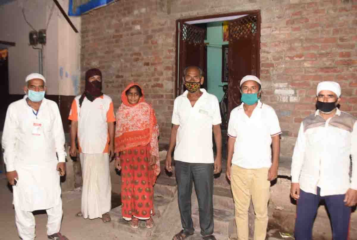 lockdown in kanpur : Muslims raised the dead body by Hindu custom