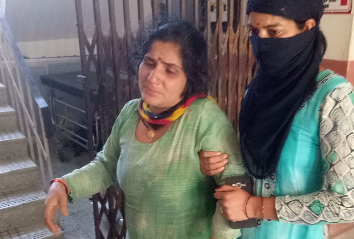 water supply pipeline burst Two women injured in Dharampur Mandi Himachal Pradesh