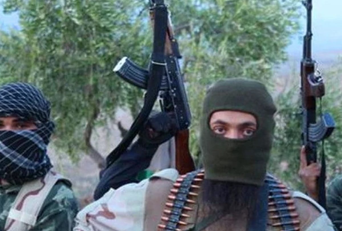 Policemen kidnapped in Shopian released after three hours