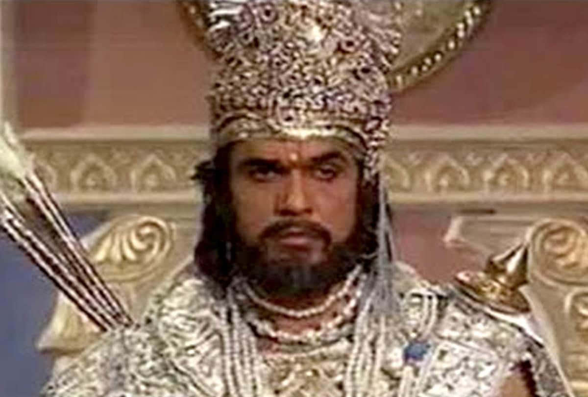 Netizens Spotted An Air Cooler Behind Bhishma Pitamah From Mahabharat Compared With Game Of Thrones