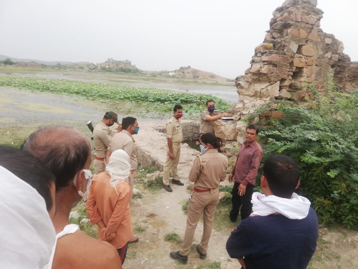 A young man murder after that throw dead body in water