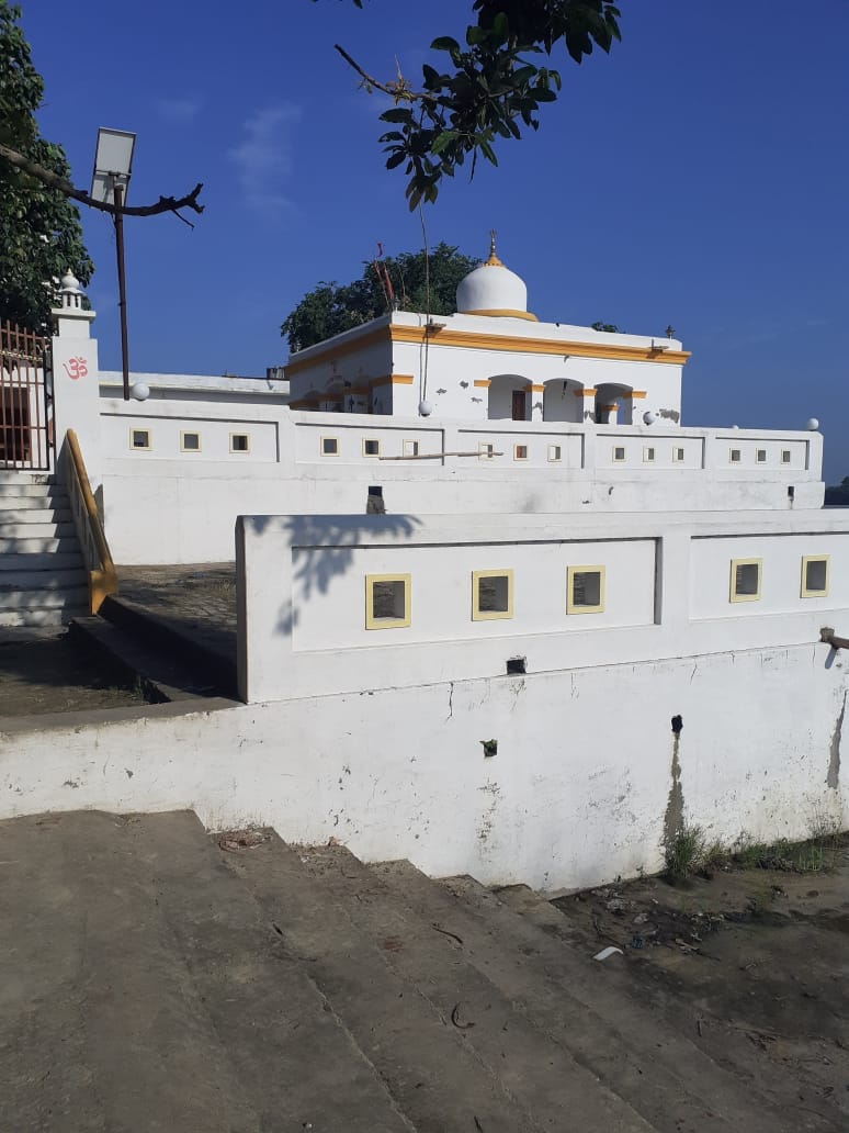 Lord Parashuram, the sixth incarnation of Lord Vishnu, has a special relationship with Jaunpur, having done the important work of life here after getting the permission of the father.