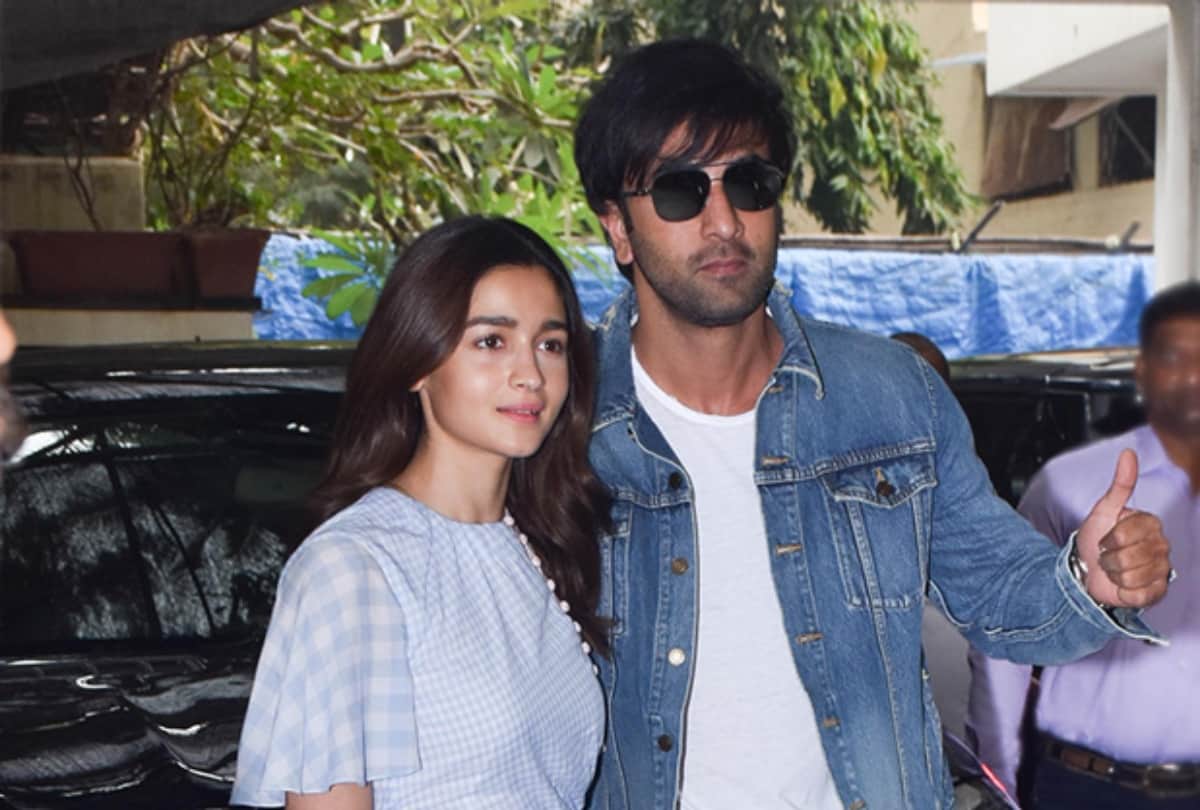 Riddhima Kapoor Kapoor watched Rishi Kapoor funeral from video call Ranbir Kapoor Alia Bhatt emotional