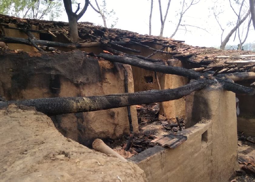 Mirzapur: fire due to gas leak, scorched three including two children