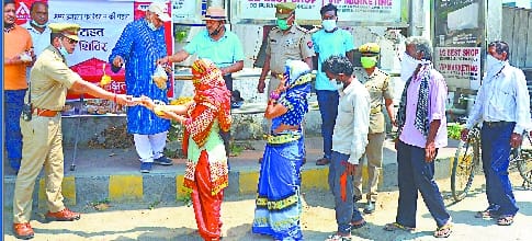 Amar Ujala Foundation delivers food and relief supplies to the needy