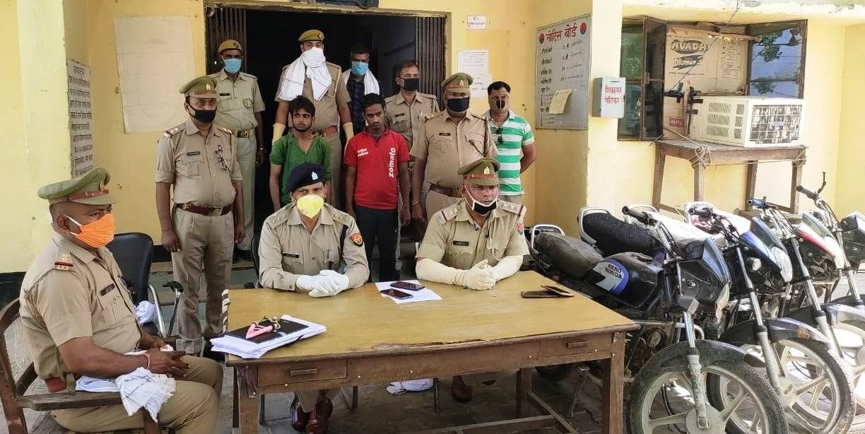 Hathras: Two bike thieves with four stolen bikes arrested in Sadabad