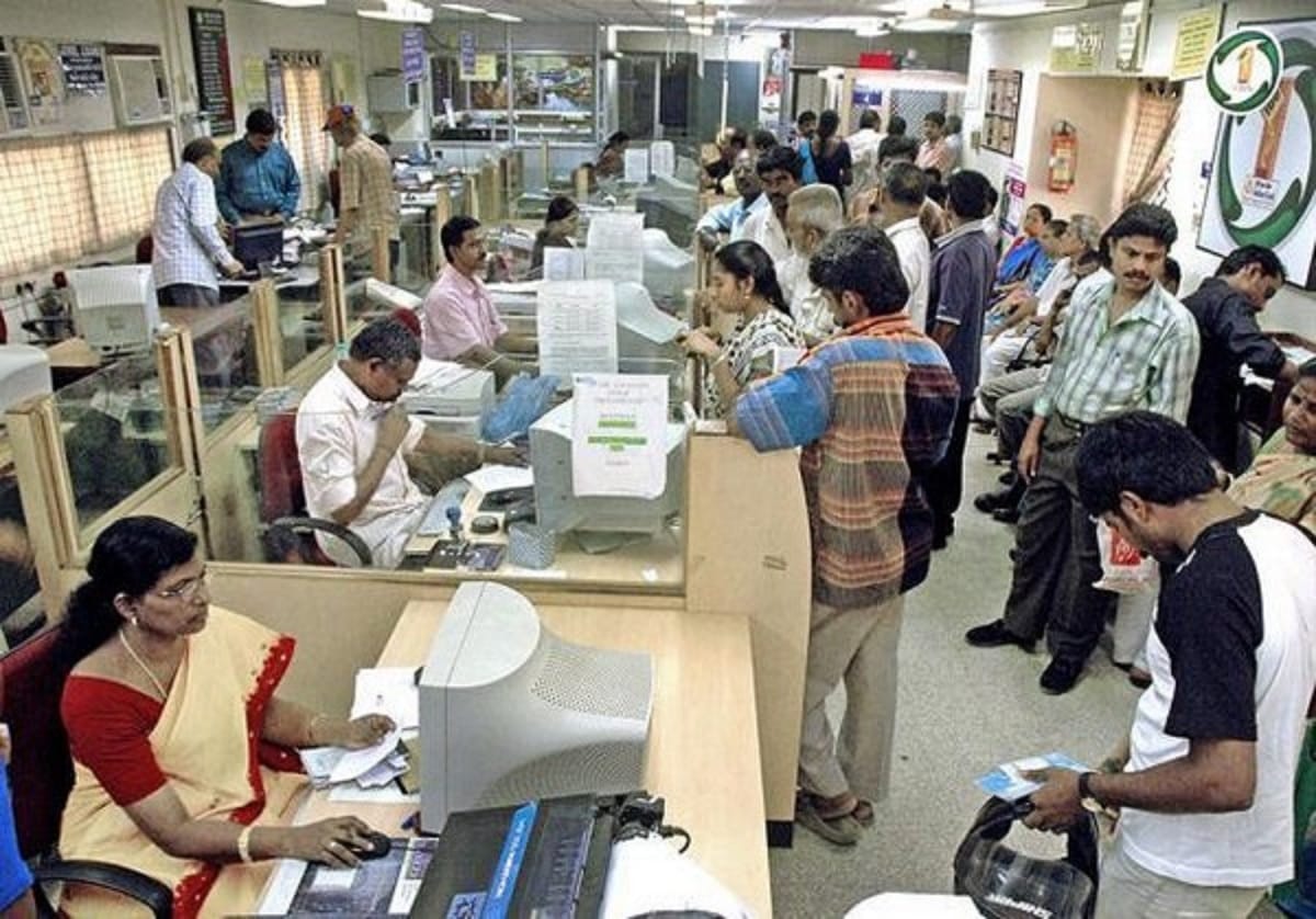Central government given premature retirement of two joint directors