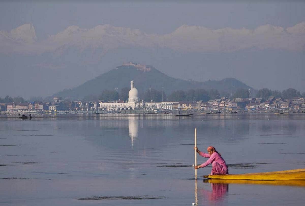 Mosques in Srinagar closed ahead of holy month of Ramdan during lockdown due to Coronavirus