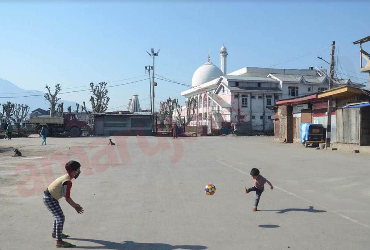 Mosques in Srinagar closed ahead of holy month of Ramdan during lockdown due to Coronavirus