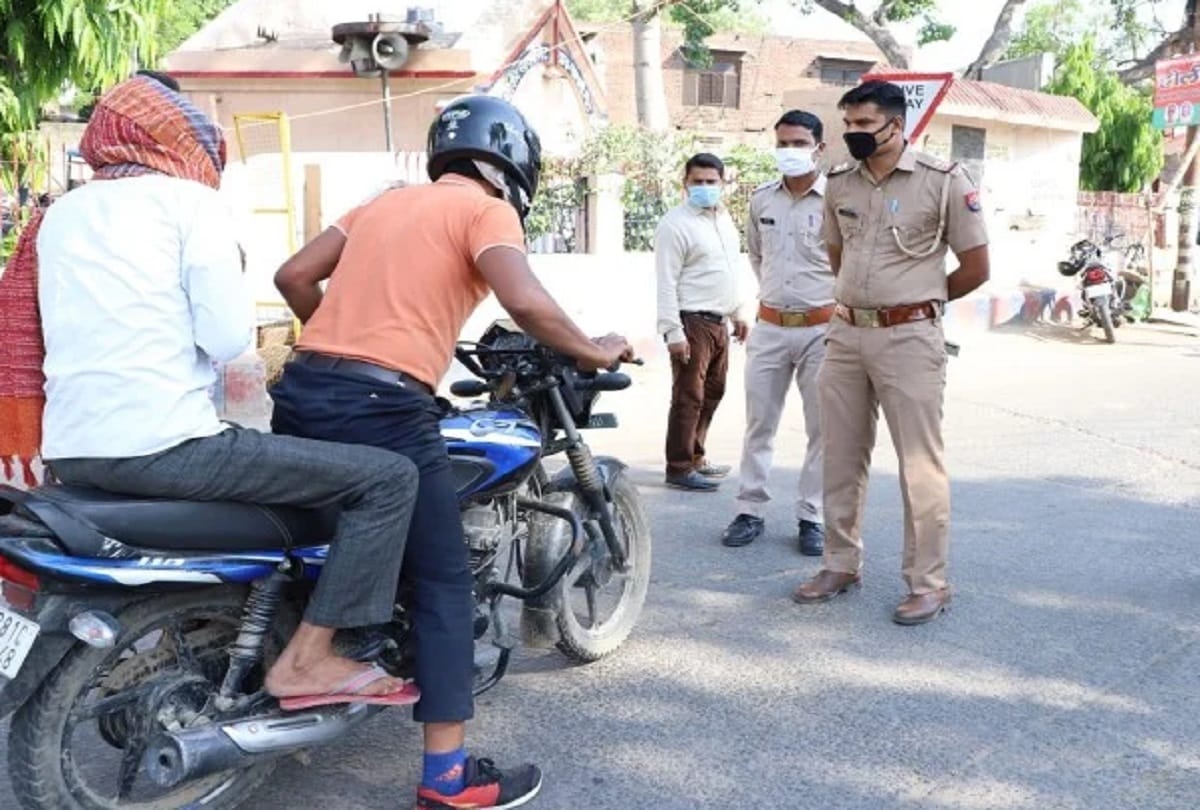 DM strict for obeying lockdown in hot spot areas in aligarh