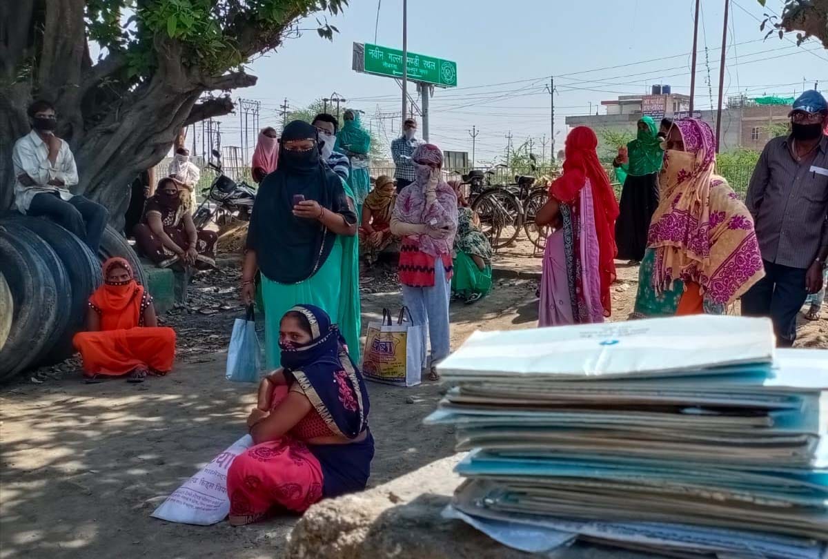 lockdown in kanpur: Three lakh people risked life for 500 rupees