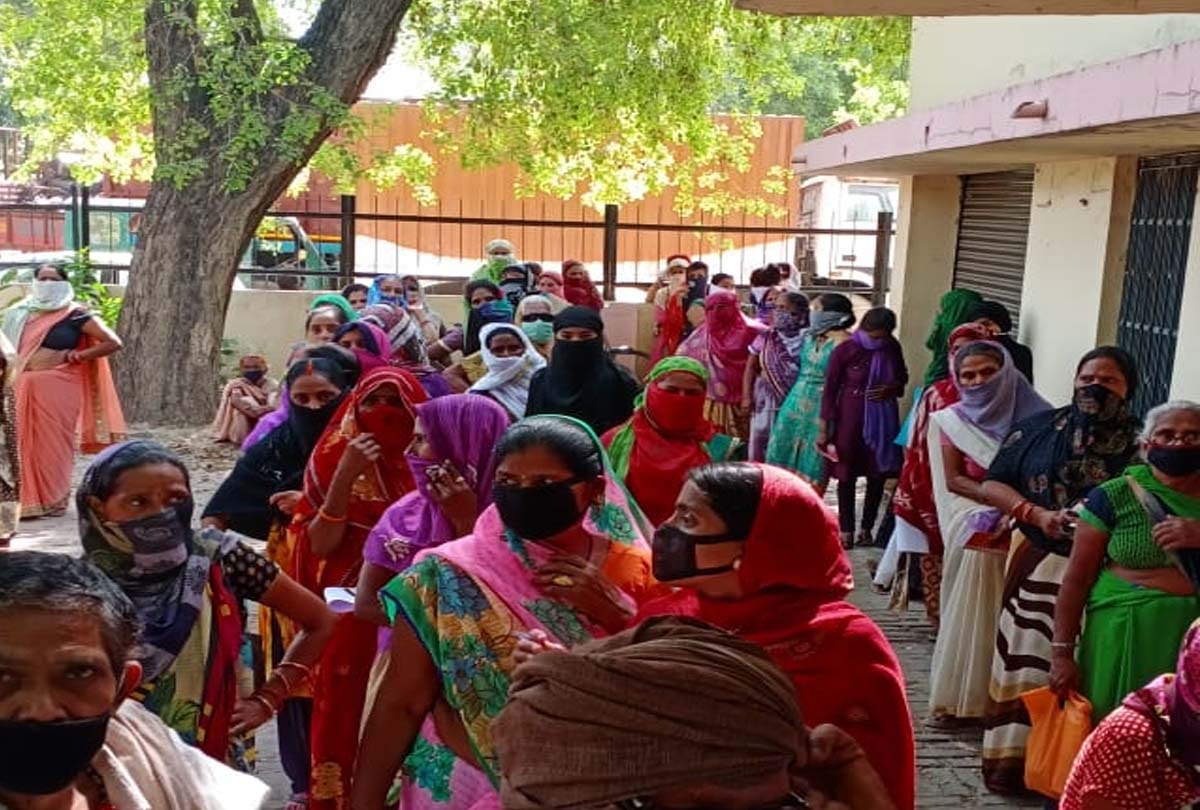 lockdown in kanpur: Three lakh people risked life for 500 rupees
