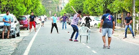 Medical hub 'Rampur Gardens' roads are also in lockdown