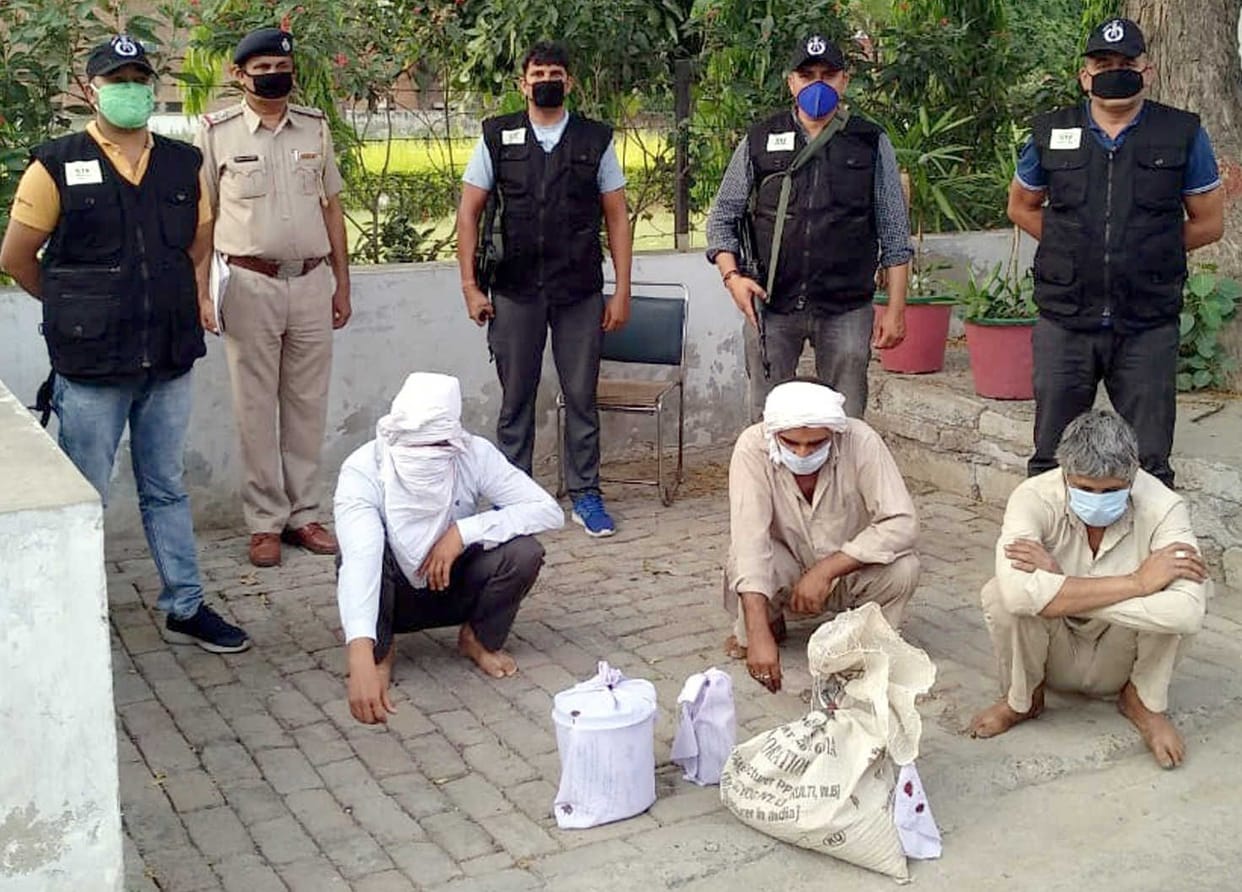 STF Ambala arrested three including 2.6 kg opium and 5 kg sawdust