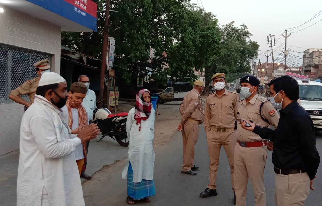 masjidon se nahin hogee ajaan, ghar rahakar padhen namaaj
