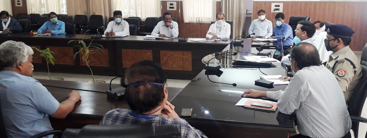 d.m moniter health examintaion