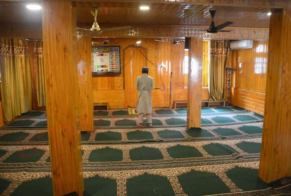 lockdown in Jammu Kashmir (J&K) news in Hindi,  FIRST DAY OF RAMZAN, jammu kashmir latest update