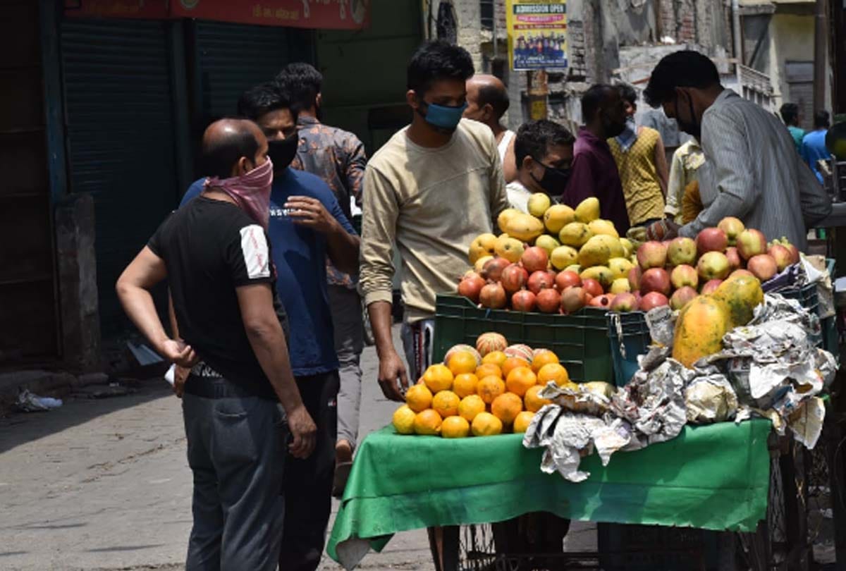 Lokdown turned vegetable fruit sellers to fast food vendors