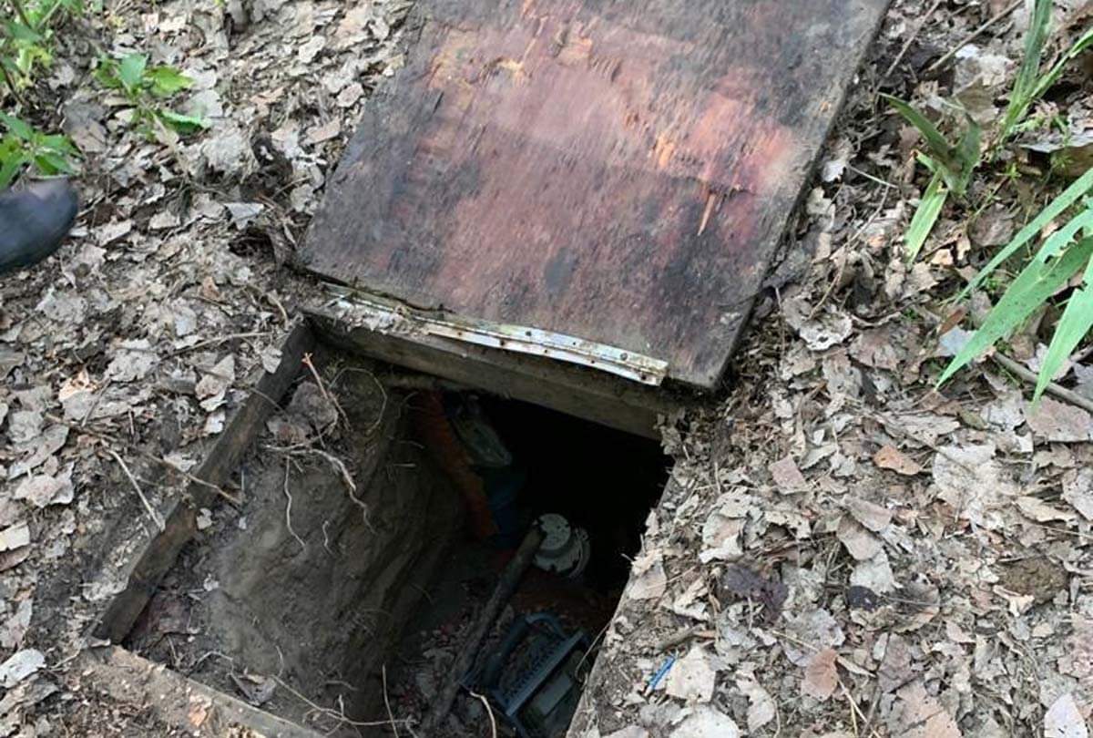 Encounter between militants and security forces in Awantipora, underground hideout busted
