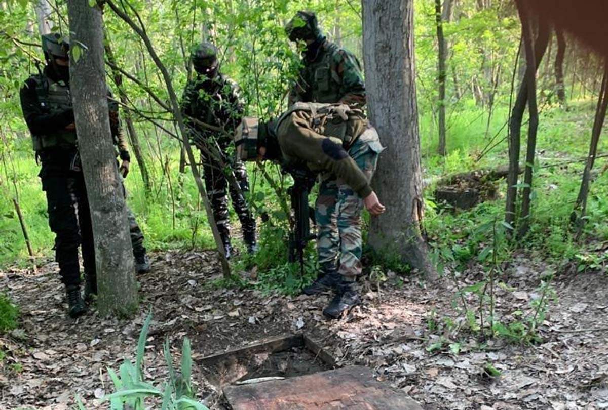 Encounter between militants and security forces in Awantipora, underground hideout busted