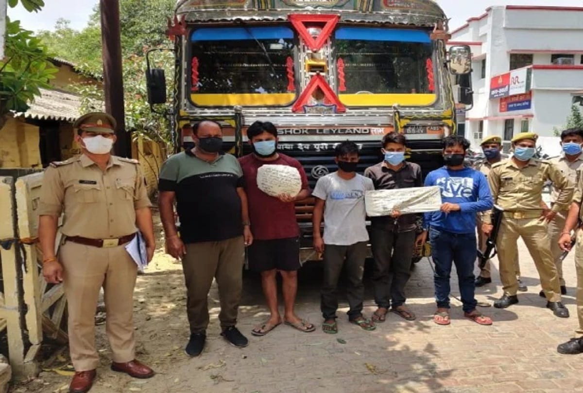 Truck transported from Orissa to Aligarh in 30 hours for smuggling of hemp in lockdown