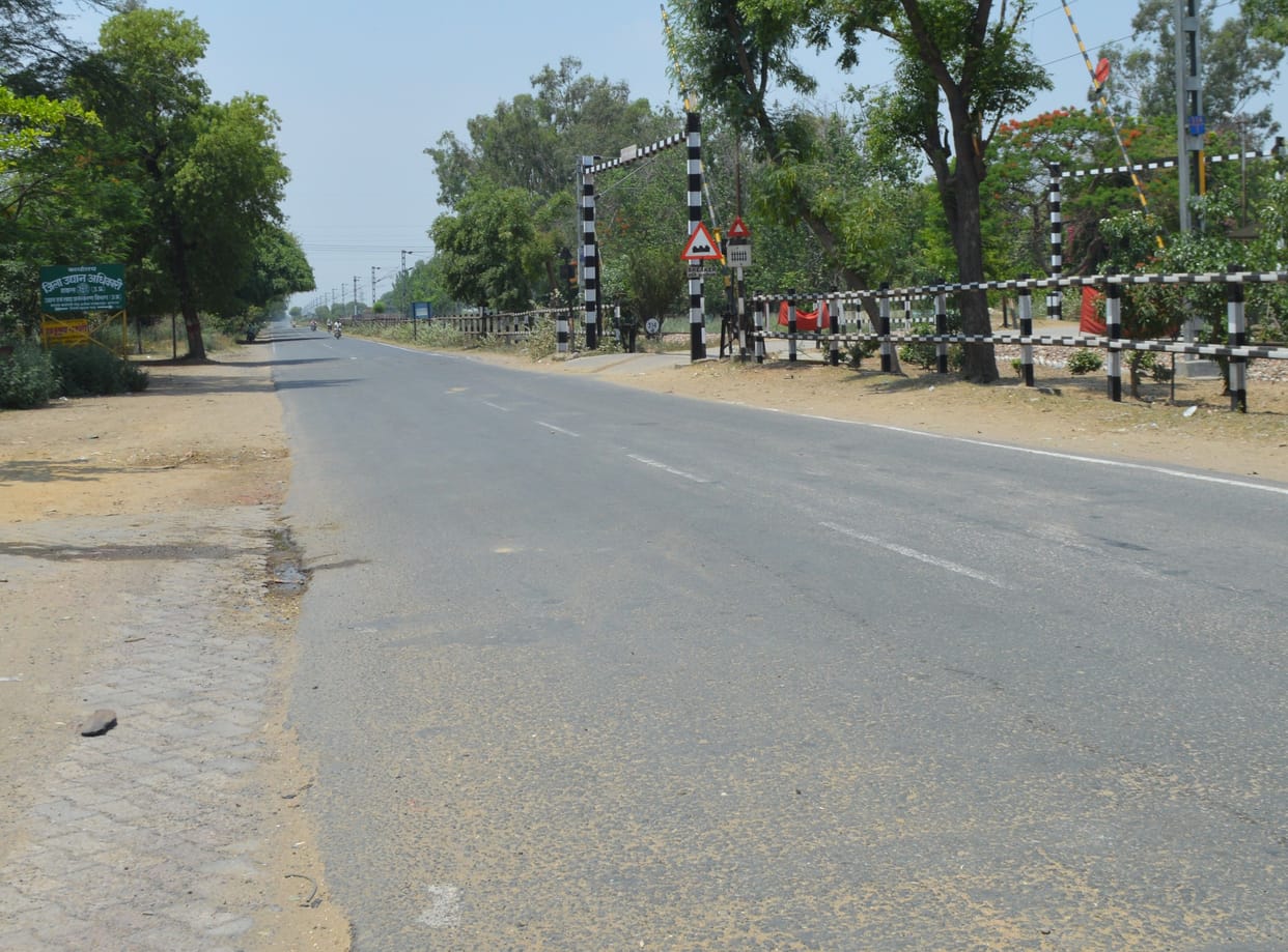 Hathras: People shopped in markets in the morning, followed by shadow silence