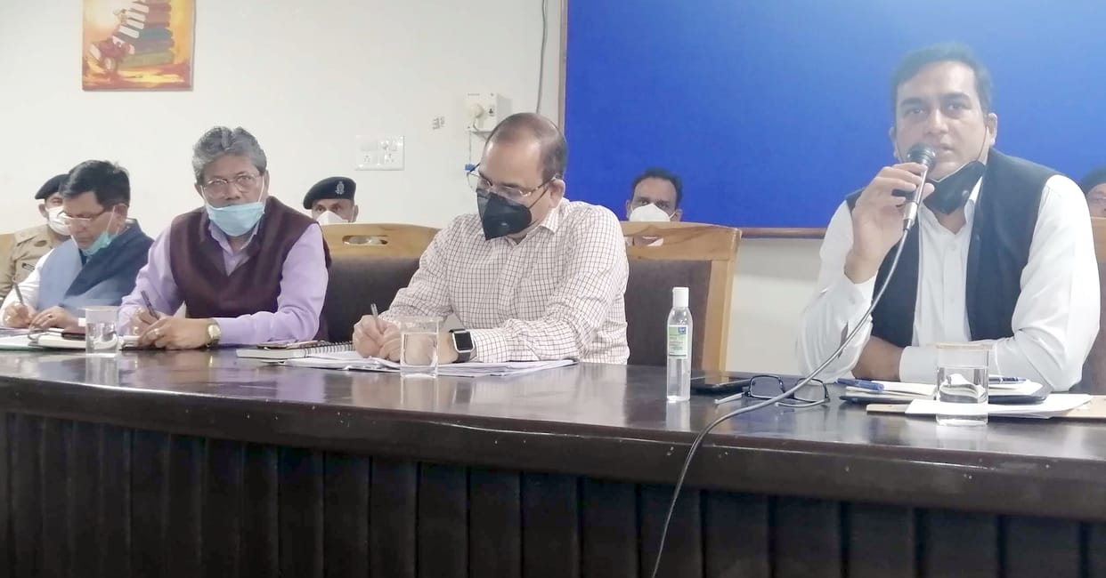 Public support in the fight against Corona: Ajay Chauhan