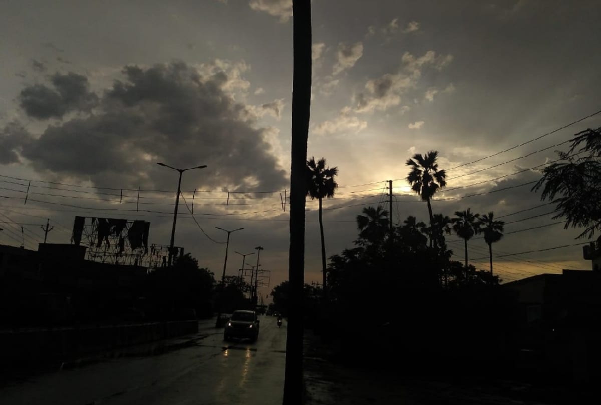 Weather change today after heavy clouds and light rain in Gorakhpur