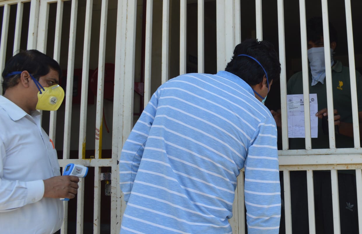 Hathras: 47 people stranded in Haryana reached their district in lockdown