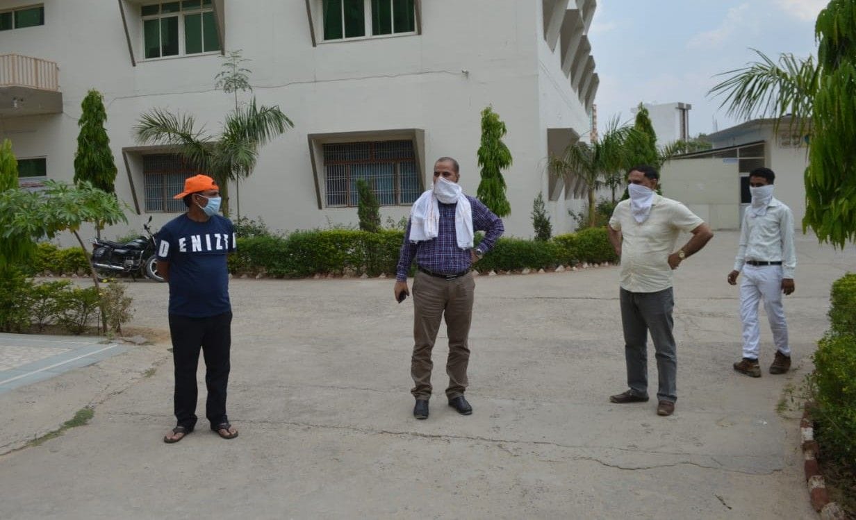 Hathras: Uproar over food in quarantine center