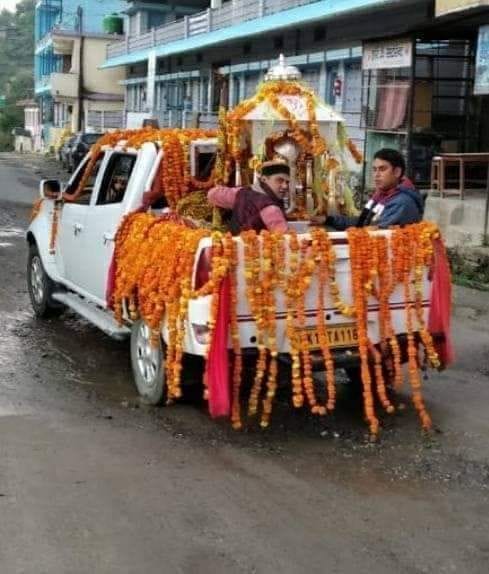 Baba Kedar Doli departs from Omkareshwar, reached Gaurikund