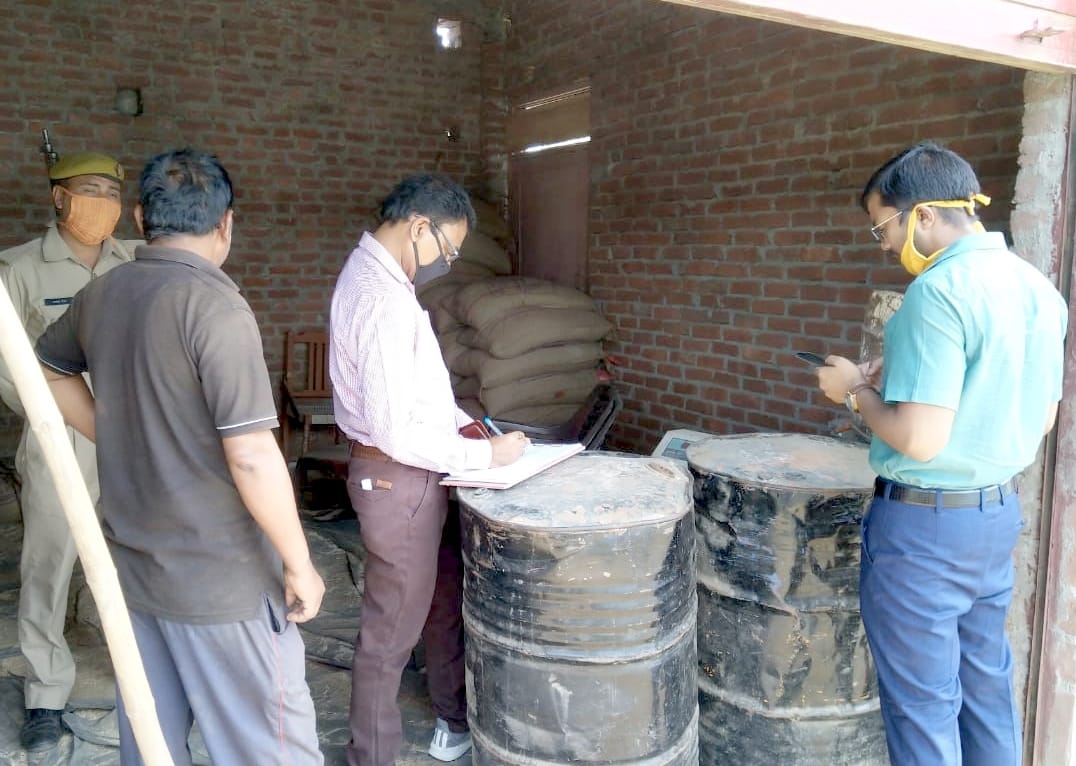 Dealer gets ration for poor, report filed