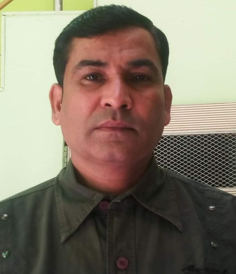 wine shop salesman died in the road accident