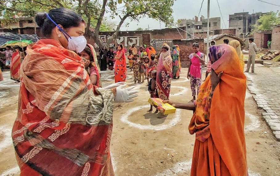 vidhyak sadhna singh distributed foods