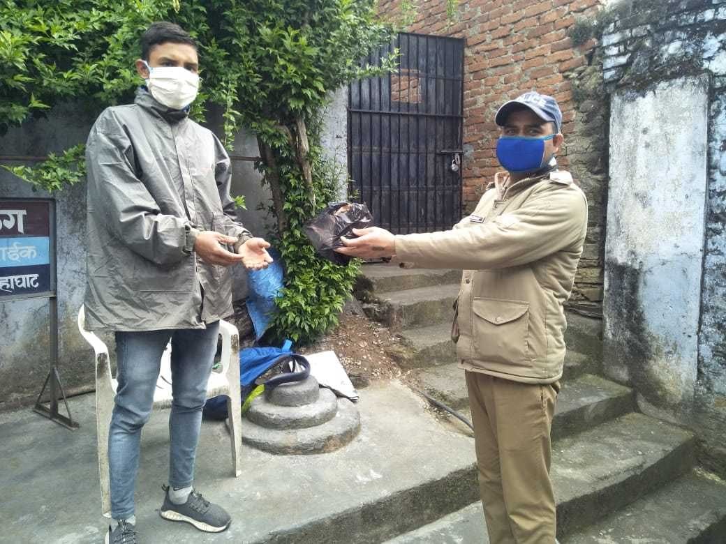 Friend police became support for the elderly