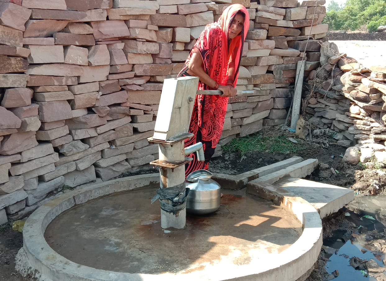 water crisis in devgarh area
