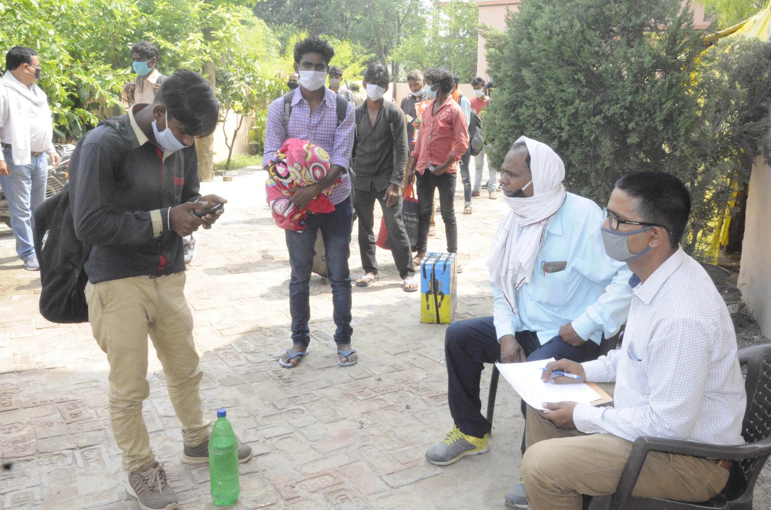 CoronaVirus: 62 migrants arrive in Belha from Haryana