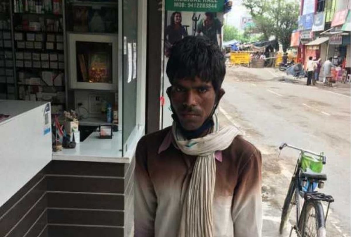 Son travells 160 km to buy medicines for his father during lockdown