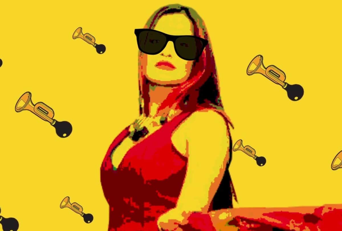 Sona Mohapatra now targets Shah Rukh khan through Raees song