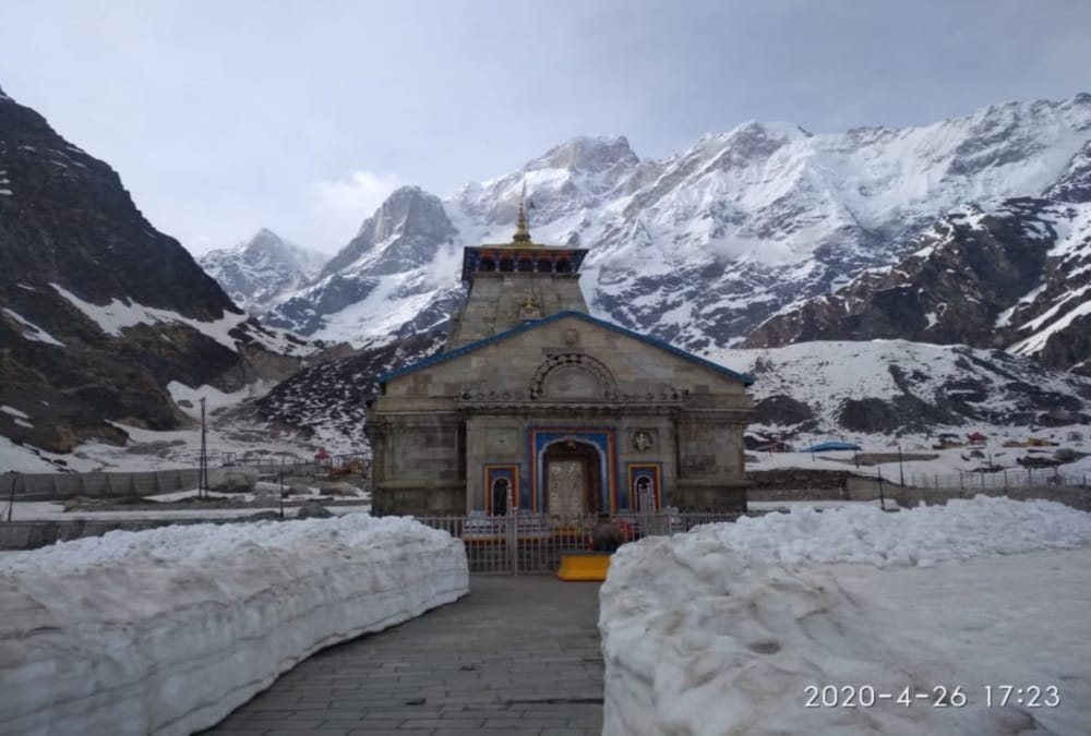 Char dham yatra 2020:  Kedarnath Temple being decorated as its Doors will open Tomorrow, Photos