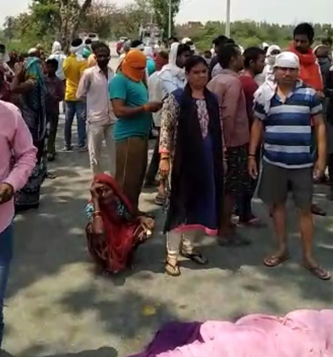Anganwadi worker killed in collision with Bolero
