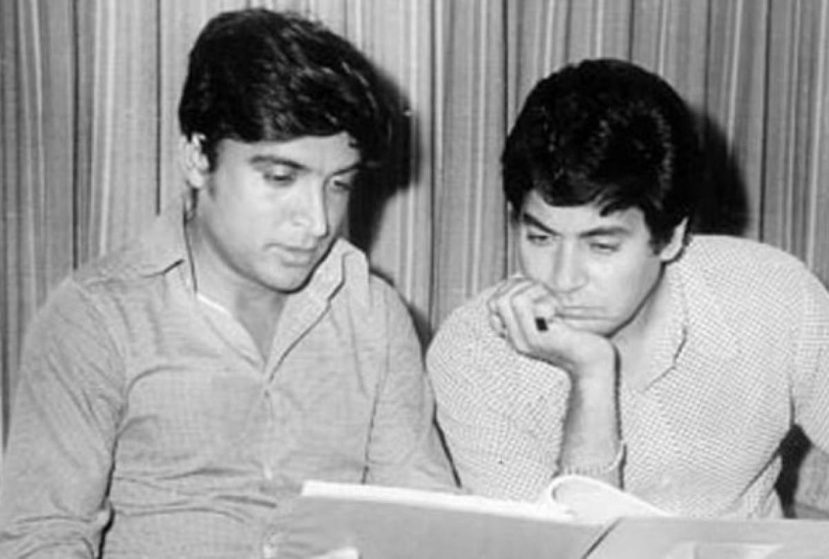 This day that year series by Pankaj Shukla 28 april 1971 bioscope amar Ujala salim javed