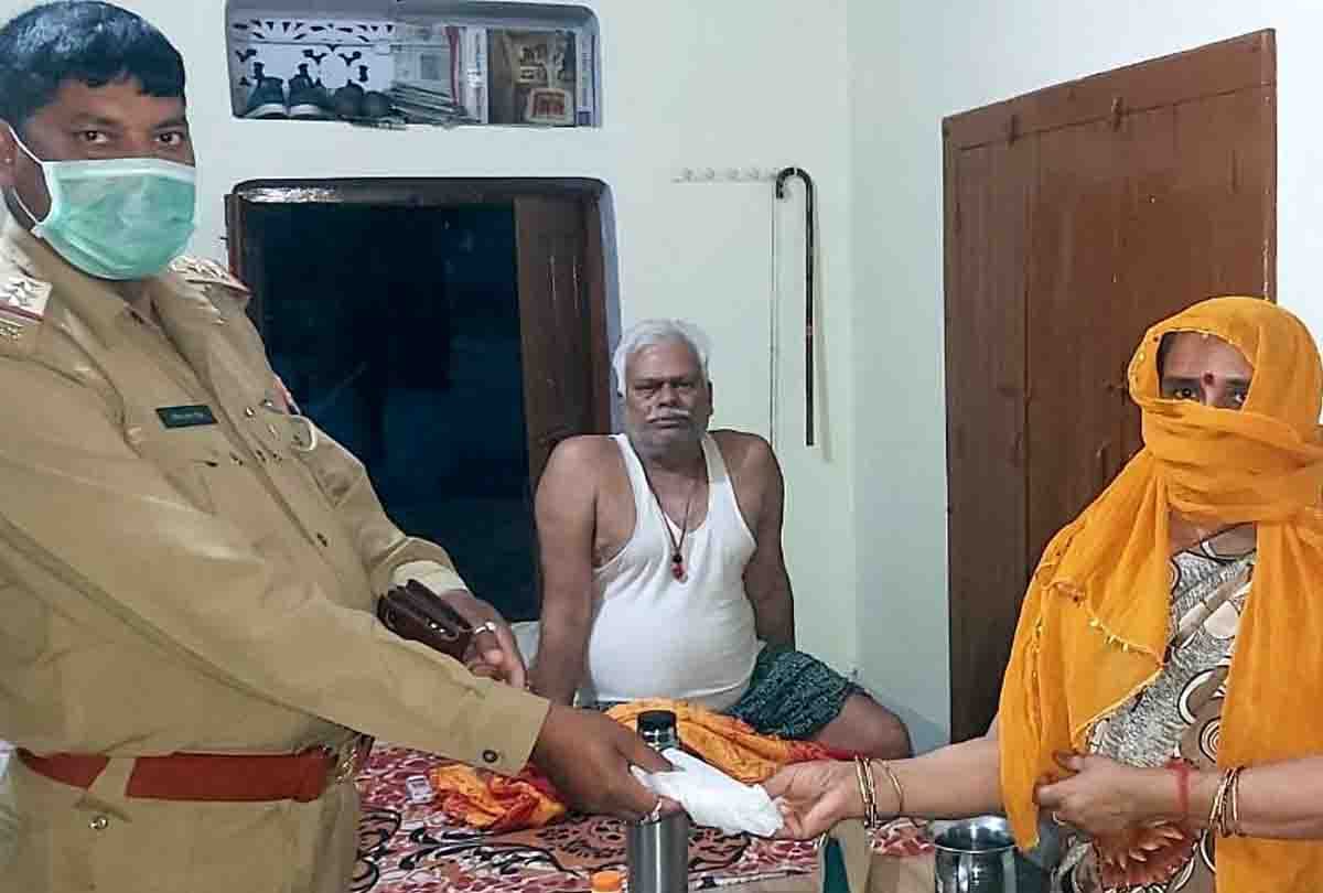 Lockdown: Police reached home to deliver medicines for sick woman