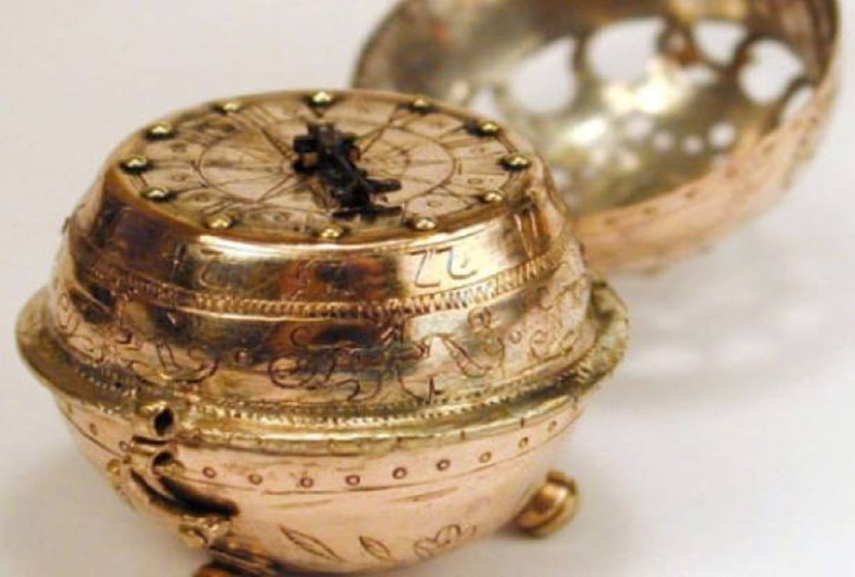 Pomander Watch 1505 is the worlds first watch invented by Peter Henlein
