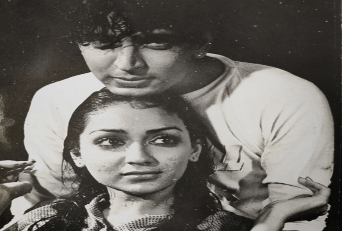 Laxman Of Ramanand Sagar Ramayan Aka Sunil Lehri Share Photo of underwater romantic scene With Actress anuradha